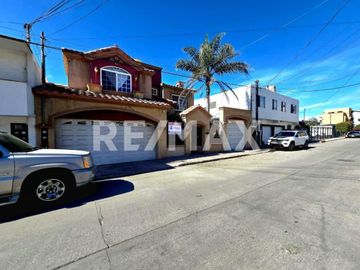 CASA EN VENTA EN PLAYAS DE TIJUANA (COSTA AZUL)
