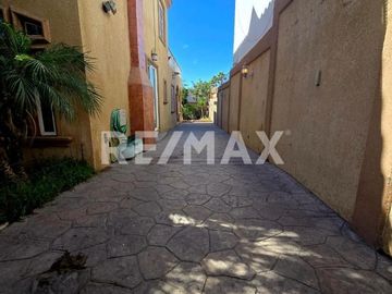 CASA EN VENTA EN PLAYAS DE TIJUANA (COSTA AZUL)
