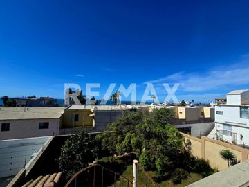 CASA EN VENTA EN PLAYAS DE TIJUANA (COSTA AZUL)