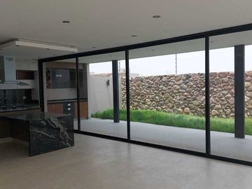 Venta Casas, Lomas del Campanario Norte, 45 Qro76. $10.7 mdp