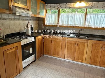 Casa en venta 3 dormitorios calle Miciu - San Martin de los Andes