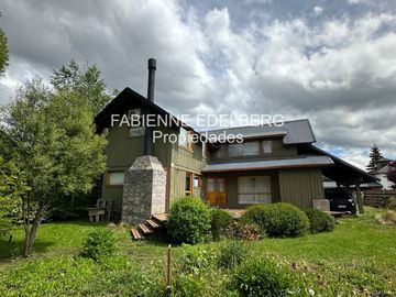 Casa en venta 3 dormitorios calle Miciu - San Martin de los Andes