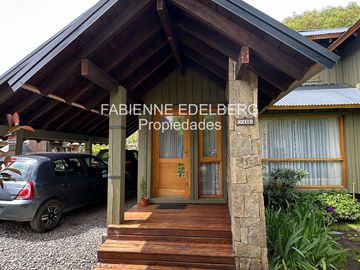Casa en venta 3 dormitorios calle Miciu - San Martin de los Andes