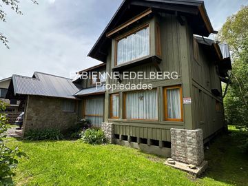 Casa en venta 3 dormitorios calle Miciu - San Martin de los Andes
