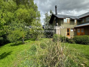 Casa en venta 3 dormitorios calle Miciu - San Martin de los Andes