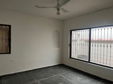 CASA EN VENTA EN COLONIA LEONES