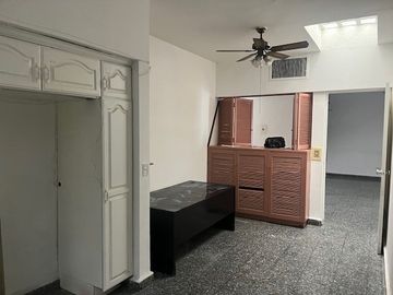 CASA EN VENTA EN COLONIA LEONES
