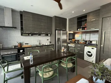 Renovated 3-Bedroom Villa with Stunning Mountain Views – Ful