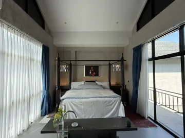 Renovated 3-Bedroom Villa with Stunning Mountain Views – Ful