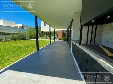 Casa en Fincas de Hudson de 5 dormitorios a estrenar!! Berazategui