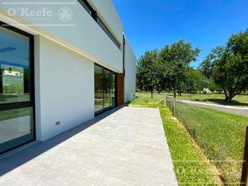 Casa en Fincas de Hudson de 5 dormitorios a estrenar!! Berazategui