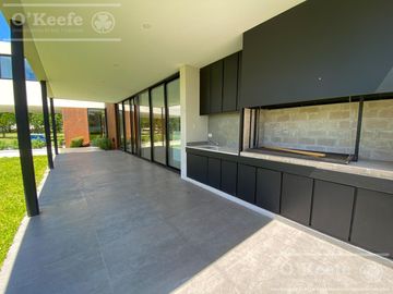 Casa en Fincas de Hudson de 5 dormitorios a estrenar!! Berazategui