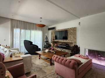 Casa en  Venta al lago en San Isidro Labrador, Tigre