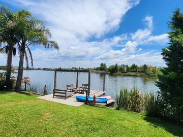Casa en  Venta al lago en San Isidro Labrador, Tigre