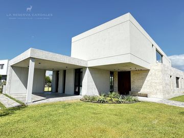Casa de 6 Ambientes en Venta en La Reserva Cardales - Sofitel