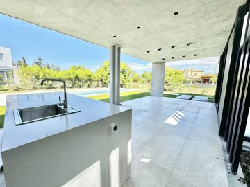 Casa de 6 Ambientes en Venta en La Reserva Cardales - Sofitel