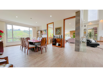 Venta de Casa en Conjunto Campestre Envigado