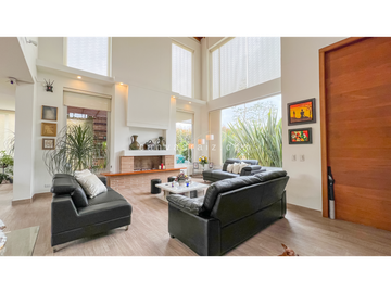 Venta de Casa en Conjunto Campestre Envigado
