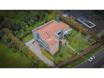 Venta de Casa en Conjunto Campestre Envigado