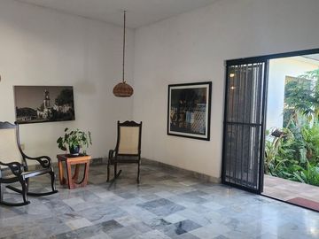 CASA SOBRE COLON EN RENTA MERIDA