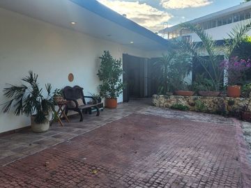 CASA SOBRE COLON EN RENTA MERIDA