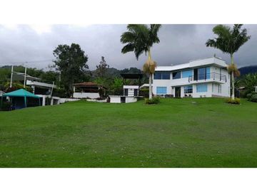 CASA CAMPESTRE EN CALIMA DARIEN - VENTA o ALQUILER