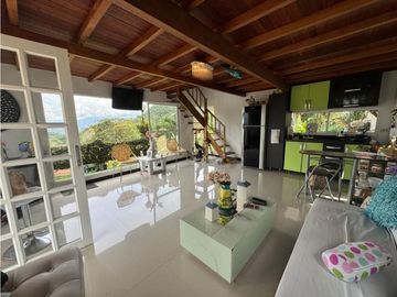 SE VENDE FINCA Y CABAÑA A PUERTA CERRADA EN COCORN