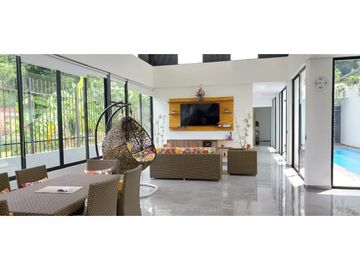 VENTA ESPECTACULAR CASA CAMPESTRE UBICADA EN RICAURTE CUNDINAMARCA