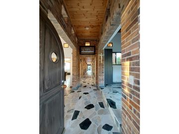 VENPERMUTO HERMOSA CASA CAMPESTRE EN EL MEJOR CONDOMINIO DE CHINAUTA