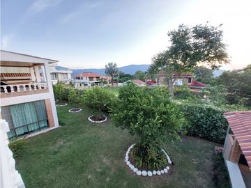VENPERMUTO HERMOSA CASA CAMPESTRE EN EL MEJOR CONDOMINIO DE CHINAUTA