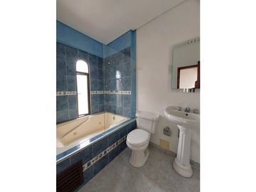 VENTA LINDISIMA CASA CAMPESTRE EN EL MEJOR CONDOMINIO DE CHINAUTA
