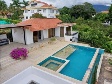 VENTA LINDISIMA CASA CAMPESTRE EN EL MEJOR CONDOMINIO DE CHINAUTA