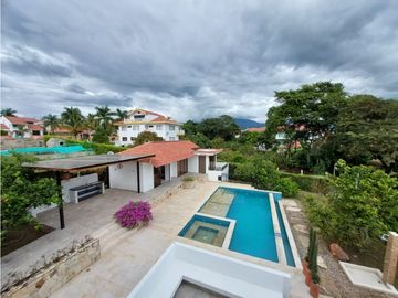 VENTA LINDISIMA CASA CAMPESTRE EN EL MEJOR CONDOMINIO DE CHINAUTA
