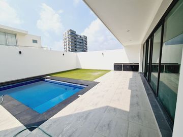Casa en VENTA CON ALBERCA y terraza  VISTA AL MAR fracc PLAYAS DEL CONCHAL