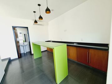 Casa en VENTA CON ALBERCA y terraza  VISTA AL MAR fracc PLAYAS DEL CONCHAL