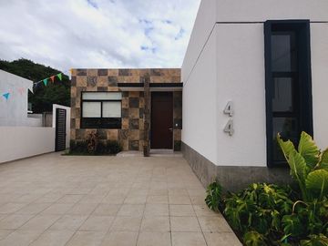 Casa en VENTA UN PISO fraccionamiento LOMAS DEL DORADO Boca del Río