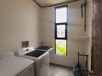 Casa en VENTA UN PISO fraccionamiento LOMAS DEL DORADO Boca del Río
