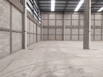 BODEGA EN RENTA COACALCO