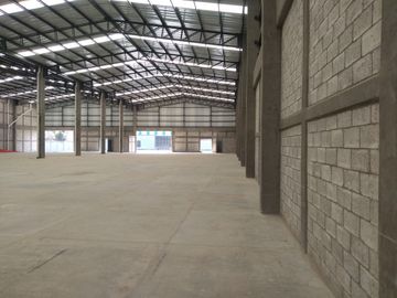 BODEGA EN RENTA COACALCO