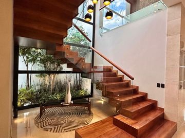 Exclusiva casa en venta en zona Campestre