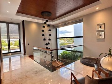 Exclusiva casa en venta en zona Campestre