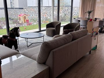 Venta de casa en Privada San Lorenzo, Lomas de Campanario Norte.