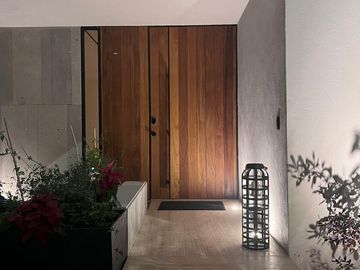 Venta de casa en Privada San Lorenzo, Lomas de Campanario Norte.