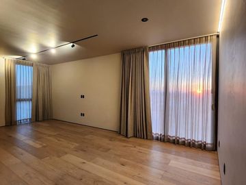 Venta de casa en Privada San Lorenzo, Lomas de Campanario Norte.
