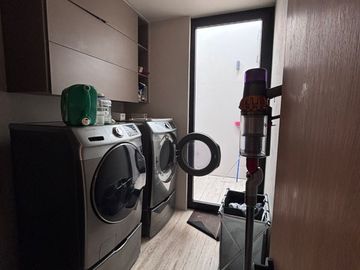 Venta de casa en Privada San Lorenzo, Lomas de Campanario Norte.