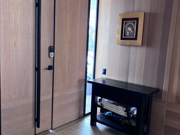 Venta de casa en Privada San Lorenzo, Lomas de Campanario Norte.