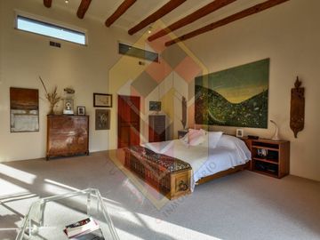 VENDE  O RENTA CASA EN CALLE CERRADA EN LOMAS ALTAS