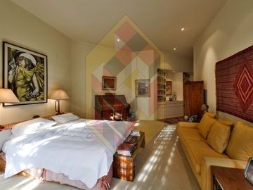 VENDE  O RENTA CASA EN CALLE CERRADA EN LOMAS ALTAS