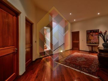 VENDE  O RENTA CASA EN CALLE CERRADA EN LOMAS ALTAS