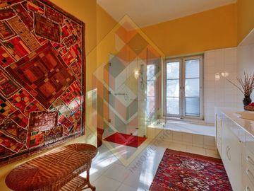 VENDE  O RENTA CASA EN CALLE CERRADA EN LOMAS ALTAS